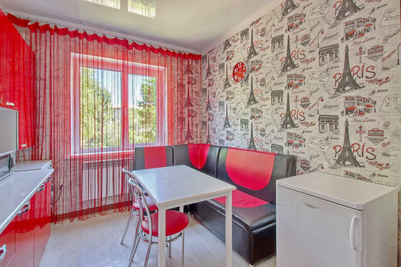 Cozy Apartment On Rozybakiev 145. Atakent Almatî Exterior foto